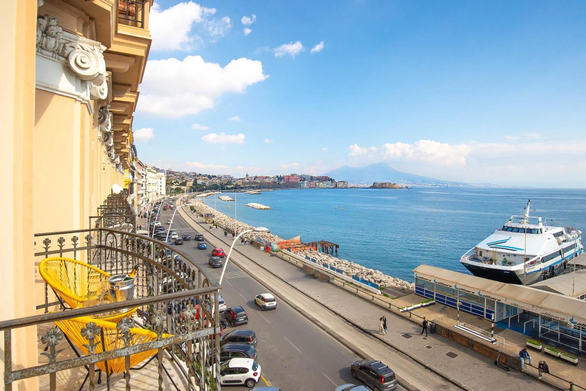 Gram Suites Naples Extérieur photo